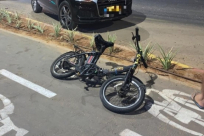 الكنيست تصادق على قرار يلزم تركيب لوحات تعريف للدراجات والكوركينتات الكهربائية