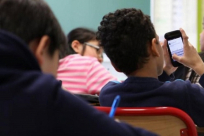 وزارة المعارف: الهاتف غير مسموح اثناء الحصص وفترات الاستراحة