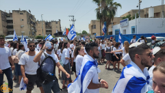 إعلام إسرائيلي: مسيرة الأعلام ستمر من باب العامود بالقدس