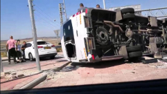 اصابة 5 أشخاص اثر انقلاب مركبة نقل سجناء شمال البلاد 