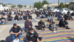 فيديو: صلاة الجمعة في ساحة المسجد العمري الكبير باللّد