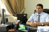 المحامي زبارقة يتنازل عن التماس قدمه ضد منعه من دخول القدس