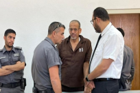  اللد: ابنة الشيخ يوسف الباز "والدي في العزل الانفرادي وتم منعنا من التواصل معه"