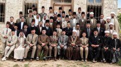 صورة نادرة توثّق هيئة تدريس المدرسة المروانية في يافا عام 1942