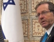 هرتسوغ ينفي تصريحات ترامب: لم أتحدث معه منذ تقديم طلب العفو