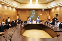 اللجنة الوزارية تُناقش مقترحات لقوانين لمنع العرب من الترشّح للكنيست 