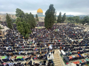 90 ألف مصل أدوا صلاة الجمعة الأولى في رحاب المسجد الأقصى المبارك