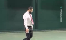 بلباس رسمي... الشرع والشيباني يلعبان كرة السلة