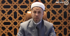 "قال لزوجته في شهر العسل تعالي يا طالق مازحًا "