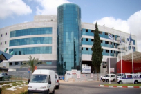 اللد: وصول طفلة مصابة بآلة حادة بعينها الى مستشفى اساف هروفي 