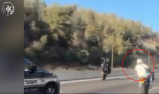 مشهد استعراضي كلفه غاليا! القبض على شاب من القدس وثّق مخالفاته بنفسه