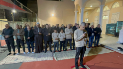 يافا: إقامة صلاة العشاء في ساحة النادي الإسلامي استنكارًا لحادثة العنف