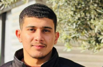 مصادر فلسطينية: استشهاد شاب وإصابة آخريْن خلال هجوم للمستوطنين على قرية حجة