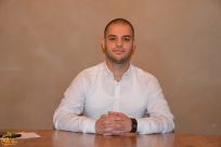 لانهاء ملفات الديون المتراكمة هنالك عنوان واحد..