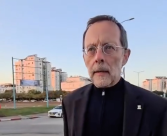 جوقة التحريض مستمرة الكل يحرّض وبصورة قذرة لرفع رصيده قبيل الانتخابات