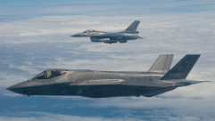 تحركات غير مسبوقة لمقاتلات أمريكية قبيل استئناف المحادثات مع إيران