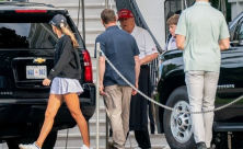 بعد موجة الشائعات.. مسؤول أمريكي ترامب بخير