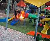 اللد: ضبط فتيين أثناء إضرام نار في مرافق ألعاب بأحد المتنزهات