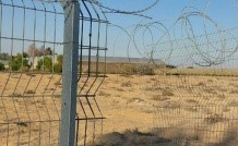 وزير الأمن الإسرائيلي يعلن الحدود مع مصر منطقة عسكرية مغلقة وسط تصاعد تهريب الأسلحة