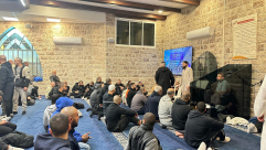 أهالي مدينة يافا يحيون ليلة القدر في المساجد