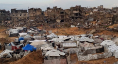 22 ألف خيمة تضررت.. نحو مليون ونصف نازح يعيشون أوضاعا قاسية بغزة