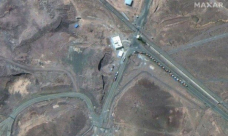 وزير الحرب الأمريكي: مستعدون لتنفيذ أوامر ترامب بشأن إيران