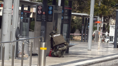 اغلاق الشارع ووقف حركة القطار .. العثور على جسم مشبوه في شارع شديروت يروشلايم بيافا 