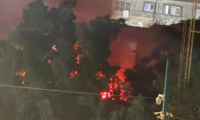 اللد : حريق بيت والاطفائية تهرع للمكان