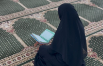 إسلام أبو وادي (22 عامًا) من بلدة كسيفة تتم حفظ القرآن الكريم كاملا