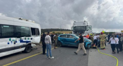 مصرع ثلاث نساء وإصابة سبعة آخرين في حادث طرق خطير قرب الزرازير