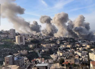 شاهد- قوات الاحتلال تفجر عددا كبيرا من المنازل في جنين