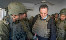 وزير الجيش الاسرائيلي"يأمر بإعداد خطة لتدمير حماس والعودة للحرب "