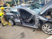 بات يام: 5 مصابين بحادث طرق بين حافلة و4 مركبات