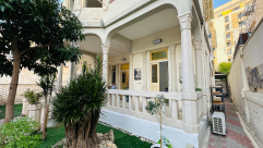 شاهد: جولة داخل بيت عائلة الأيوبي التاريخي في حي النزهة بيافا