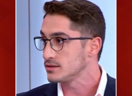 إعلامي إسرائيلي يهاجم فلسطينيي الداخل ويصفهم بـ"التهديد الوجودي"