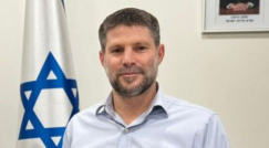 السماح لأحد الوالدين بإجازة غير مدفوعة مع تعويضات بسبب إغلاق المدارس