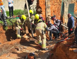 مصادر محلية: مصرع عامل من قرية مشيرفة جراء سقوط لوحة باطون عليه خلال عمله في ورشة بناء بالمركز.
