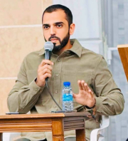 الشاب مراد طوالبة من عكا يتم حفظ القرآن الكريم كاملاً بالقراءات السبع المتواترة
